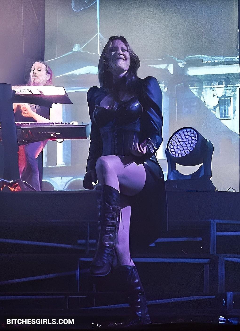 Floor jansen naked